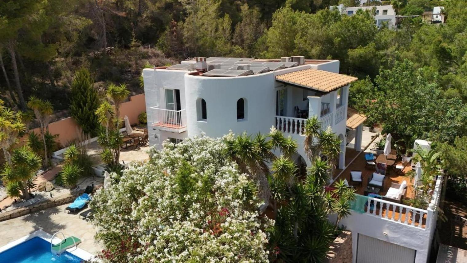 Villa Mercedes Cala Llonga  Exterior photo