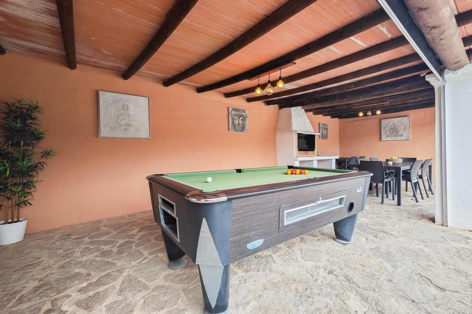 Villa Mercedes Cala Llonga  Exterior photo